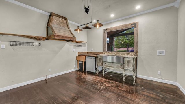 900 E Hubbard Street, Mineral Wells, TX 76067