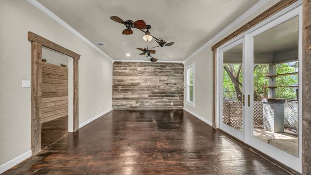 900 E Hubbard Street, Mineral Wells, TX 76067