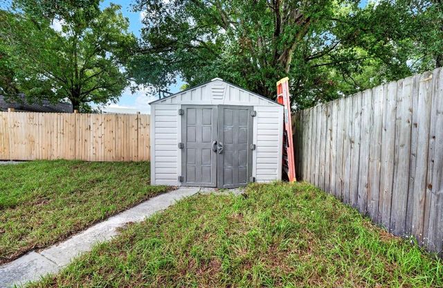 4021 W CASS STREETS, Tampa, FL 33609