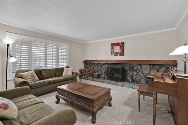 962 E Bastanchury, Placentia, CA 92870