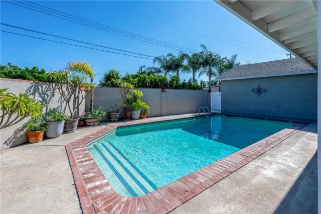 962 E Bastanchury, Placentia, CA 92870