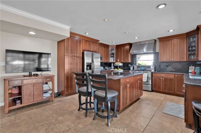 962 E Bastanchury, Placentia, CA 92870