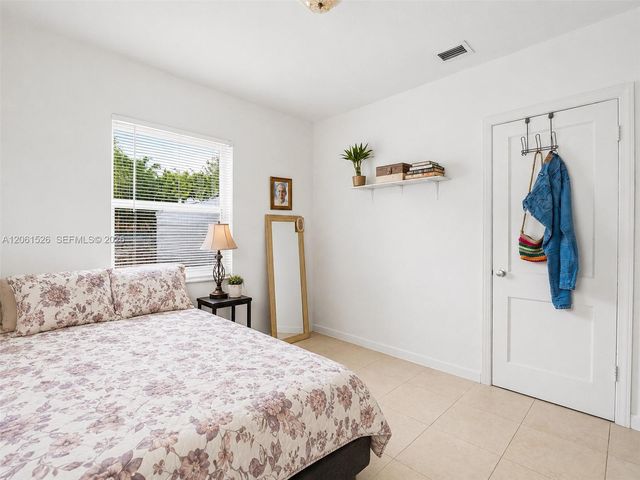 2550 SW 10 Street, Miami, FL 33135