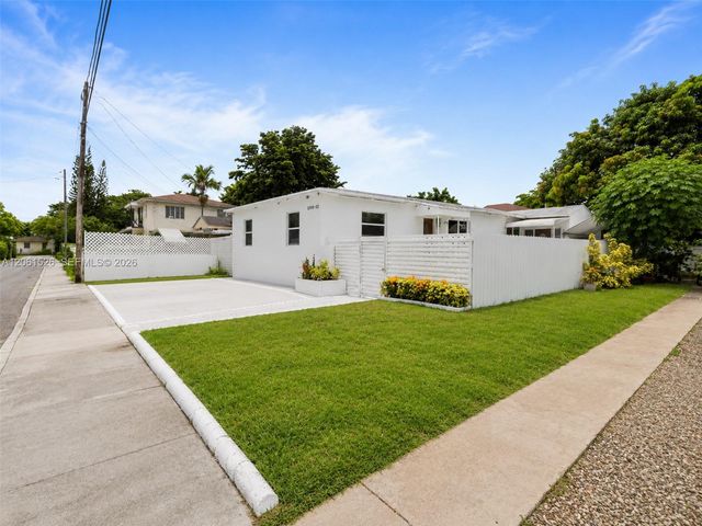 2550 SW 10 Street, Miami, FL 33135