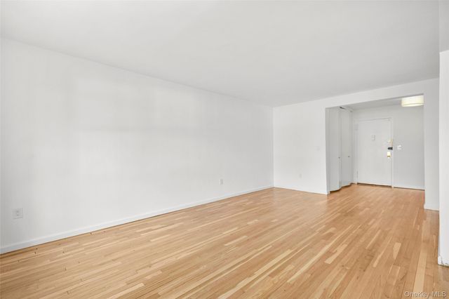 177 E Hartsdale Avenue 3H, Hartsdale, NY 10530