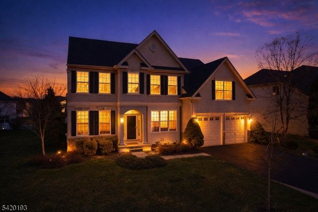 24 Crestview Dr, Clinton Twp., NJ 08809