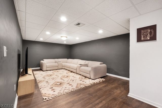 24 Crestview Dr, Clinton Twp., NJ 08809