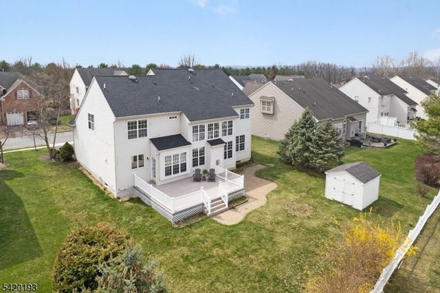 24 Crestview Dr, Clinton Twp., NJ 08809