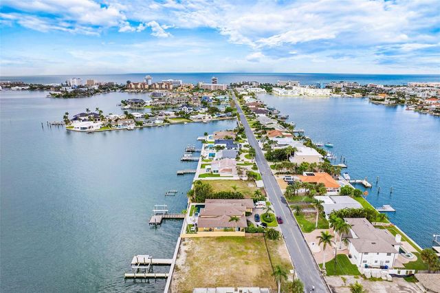 424 55TH AVENUE, St Pete Beach, FL 33706