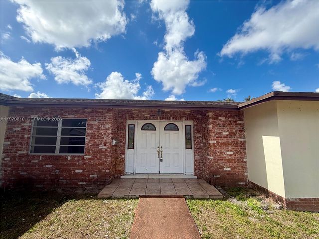 1761 SW 55th Ave, Plantation, FL 33317