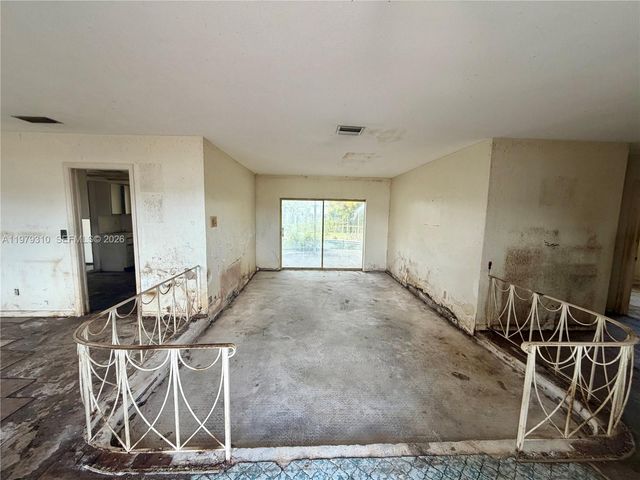 1761 SW 55th Ave, Plantation, FL 33317