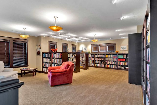 1829 W PEPPER Ln, Spokane, WA 99218