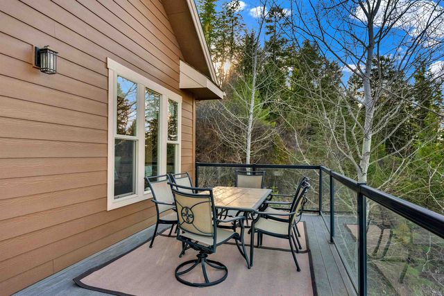 1829 W PEPPER Ln, Spokane, WA 99218