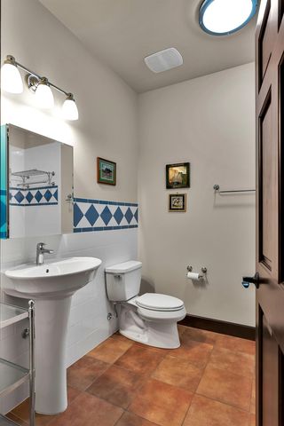 1829 W PEPPER Ln, Spokane, WA 99218