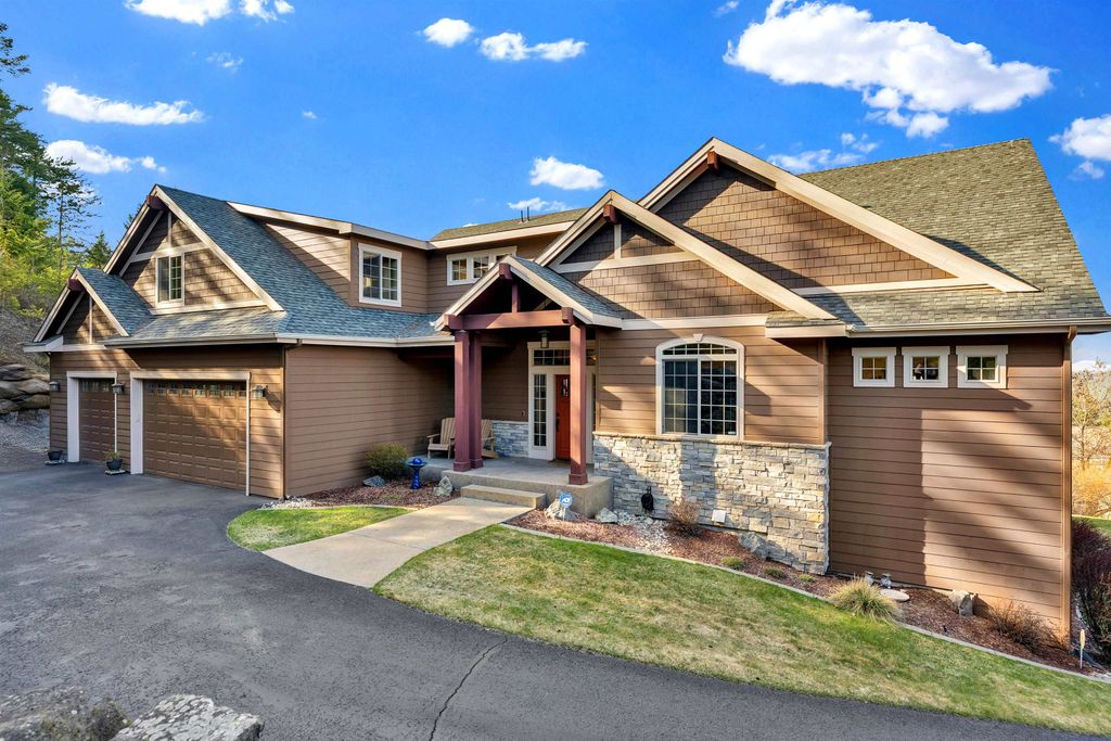 1829 W PEPPER Ln, Spokane, WA 99218