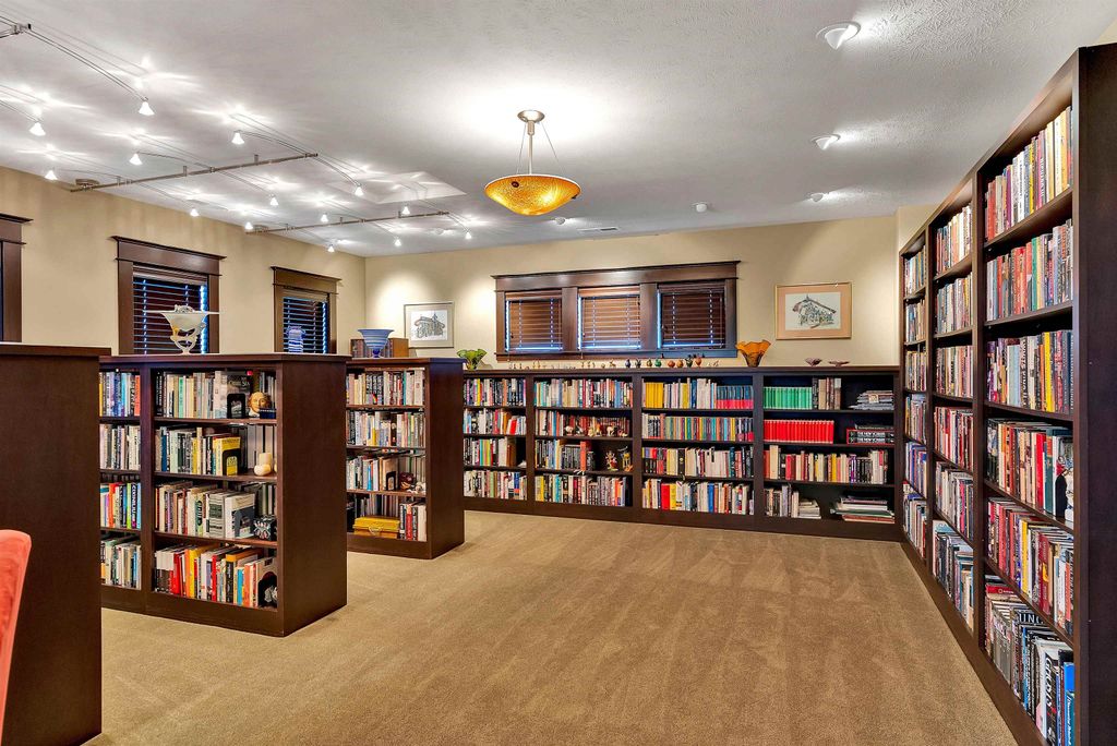 1829 W PEPPER Ln, Spokane, WA 99218 photo 14