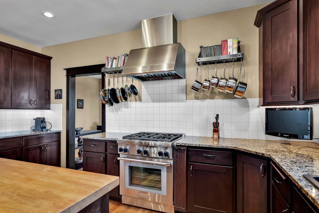 1829 W PEPPER Ln, Spokane, WA 99218 photo 7