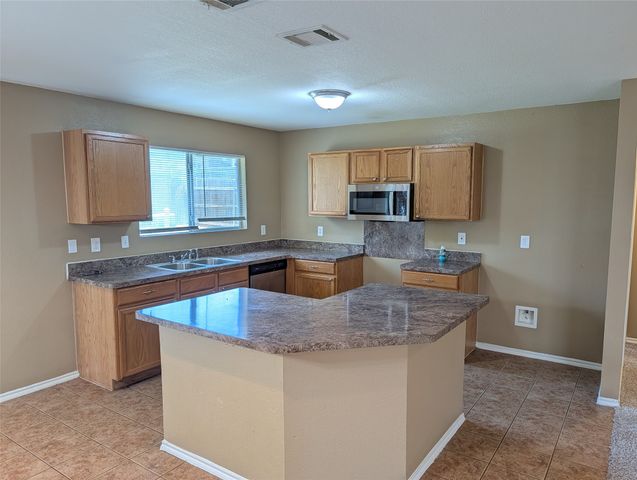 9949 Sparrow Hawk Lane, Fort Worth, TX 76108