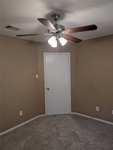 9949 Sparrow Hawk Lane, Fort Worth, TX 76108