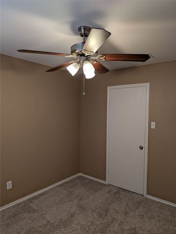 9949 Sparrow Hawk Lane, Fort Worth, TX 76108