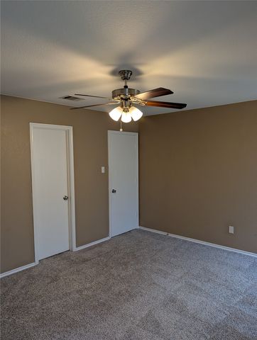 9949 Sparrow Hawk Lane, Fort Worth, TX 76108