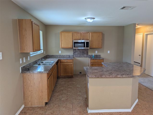 9949 Sparrow Hawk Lane, Fort Worth, TX 76108