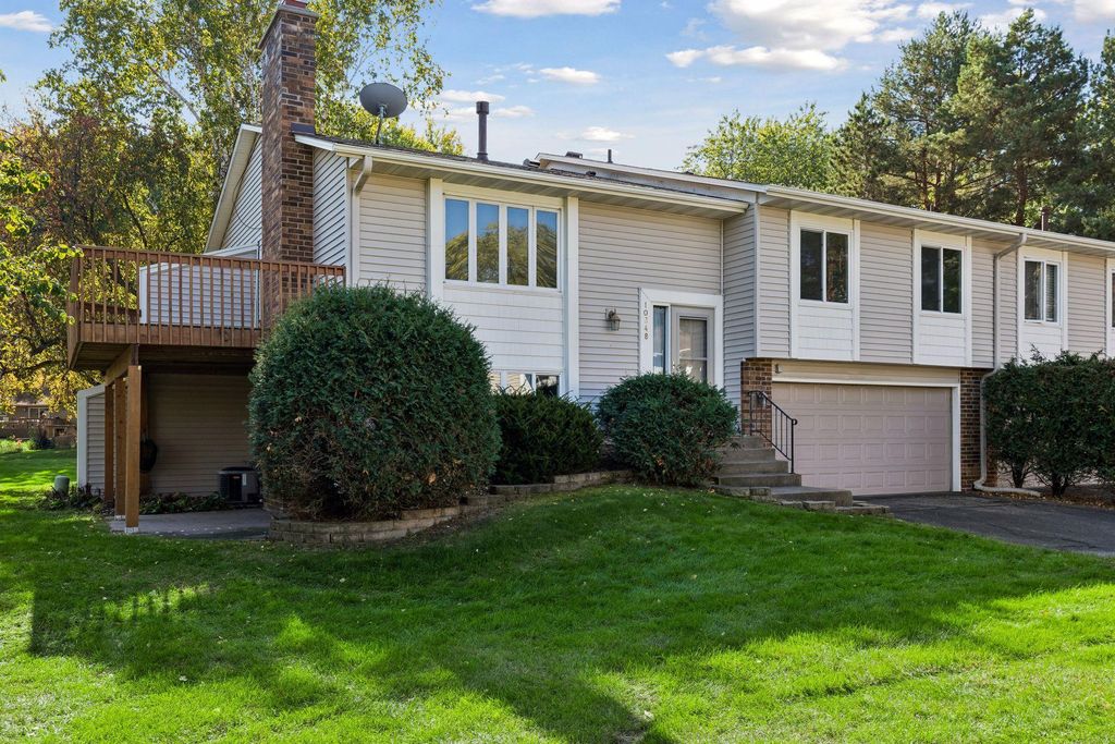 10348 Yorktown Lane N, Maple Grove, MN 55369 — exterior