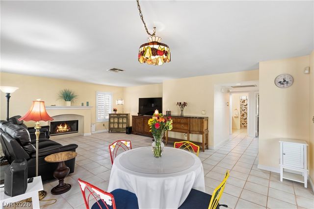 911 Nawkee Drive, North Las Vegas, NV 89031