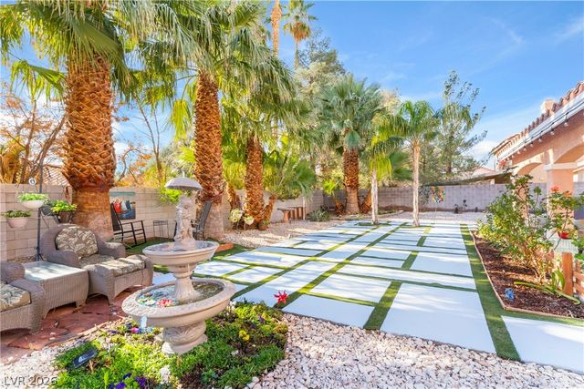 911 Nawkee Drive, North Las Vegas, NV 89031