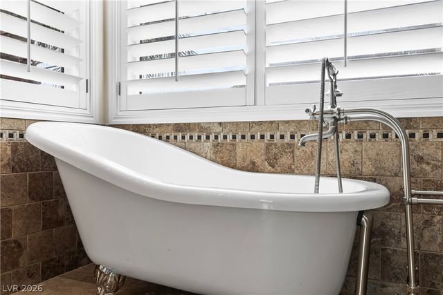 911 Nawkee Drive, North Las Vegas, NV 89031