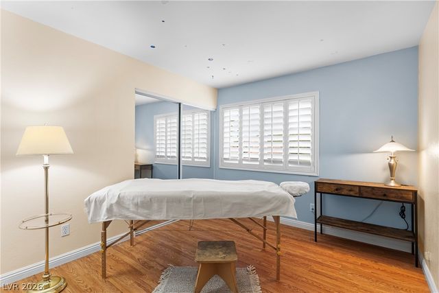 911 Nawkee Drive, North Las Vegas, NV 89031