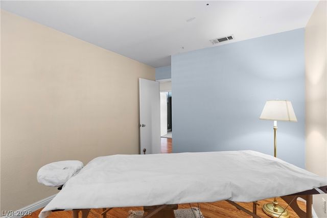 911 Nawkee Drive, North Las Vegas, NV 89031