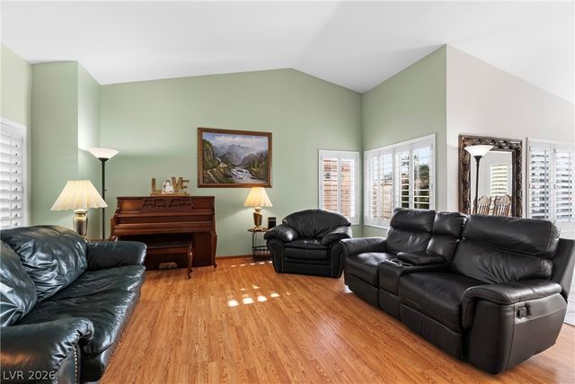 911 Nawkee Drive, North Las Vegas, NV 89031