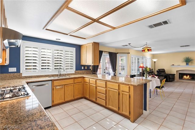 911 Nawkee Drive, North Las Vegas, NV 89031