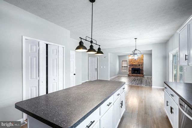 35184 PHEASANT RIDGE RD, Locust Grove, VA 22508