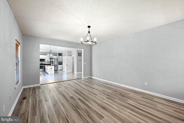 35184 PHEASANT RIDGE RD, Locust Grove, VA 22508