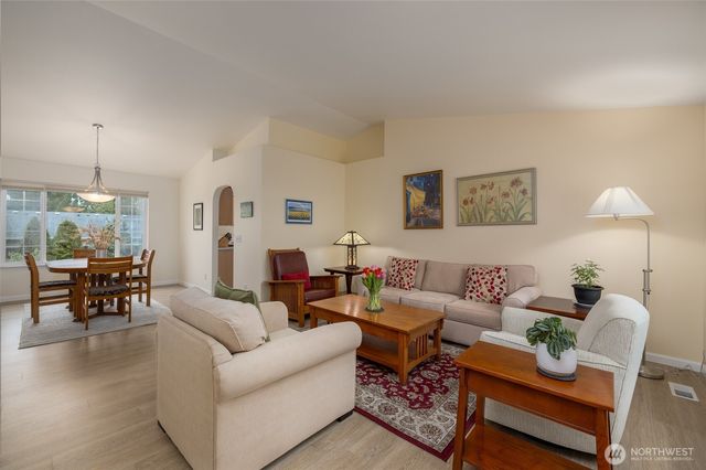 2808 West 2nd St, Anacortes, WA 98221