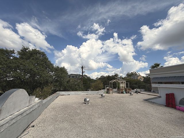 518 W French Pl Apt 2, San Antonio, TX 78212