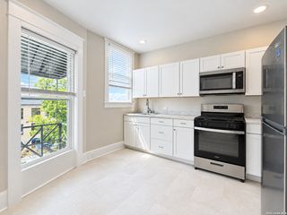 518 W French Pl Apt 2, San Antonio, TX 78212