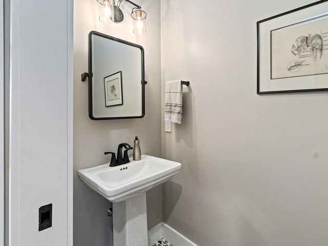 104 Churchill Street, South Burlington, VT 05403