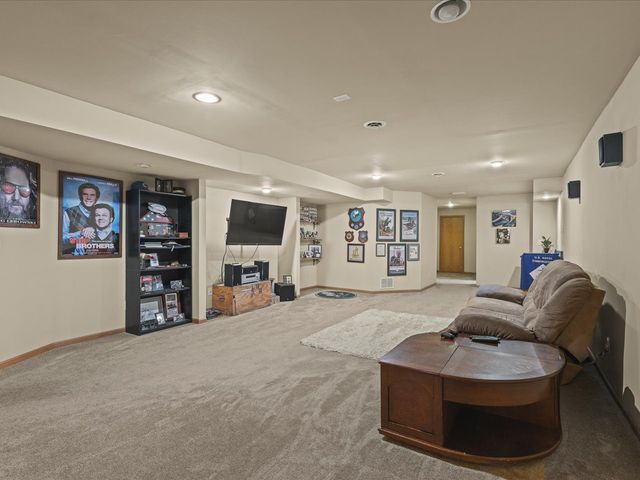 919 Gregory Way, Winnebago, IL 61088