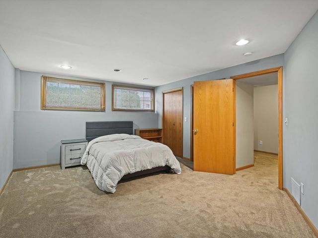 919 Gregory Way, Winnebago, IL 61088