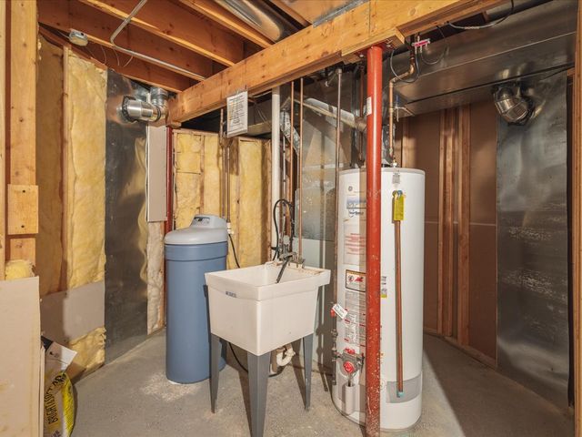 919 Gregory Way, Winnebago, IL 61088