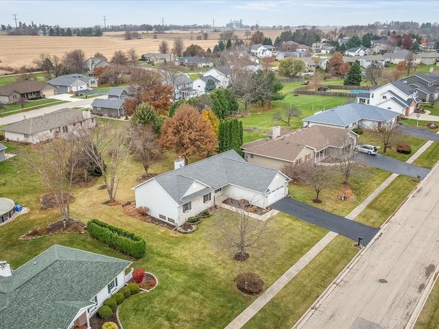 919 Gregory Way, Winnebago, IL 61088