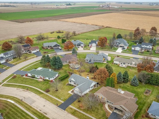 919 Gregory Way, Winnebago, IL 61088