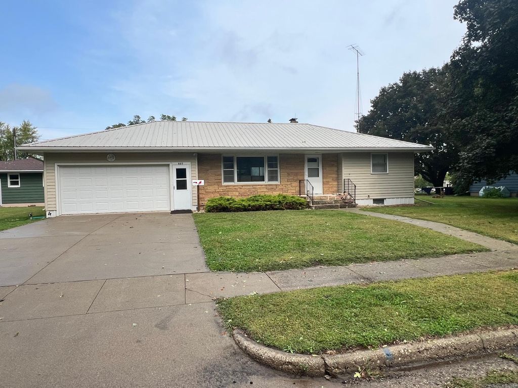 537 E Ronning Avenue, Appleton, MN 56208