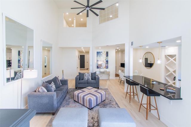 727 Bunker Hill Road 43, Houston, TX 77024