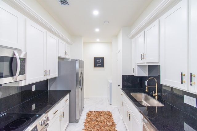 727 Bunker Hill Road 43, Houston, TX 77024