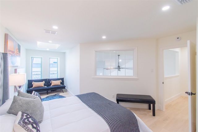 727 Bunker Hill Road 43, Houston, TX 77024