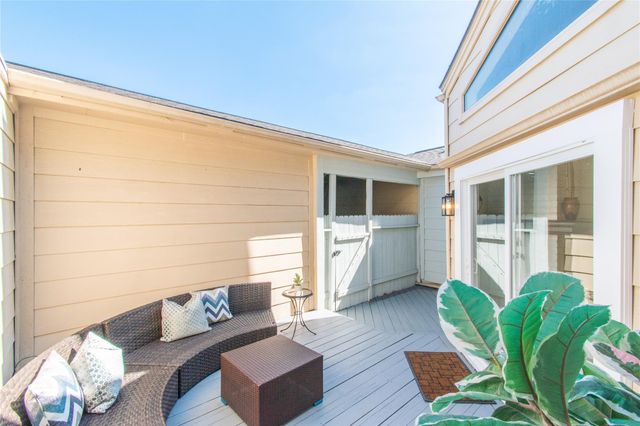 727 Bunker Hill Road 43, Houston, TX 77024